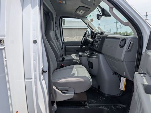 New 2027 Ford E-350 and Econoline 350 Super Duty w/ Power Equipment Group RWD image 16