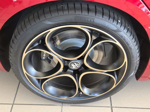 New 2025 Alfa Romeo Giulia w/ Driving Assist Package RWD image 5