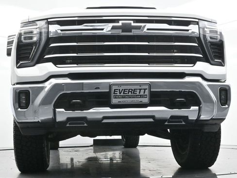 Used 2024 Chevrolet Silverado 2500 LTZ AWD/4WD image 42