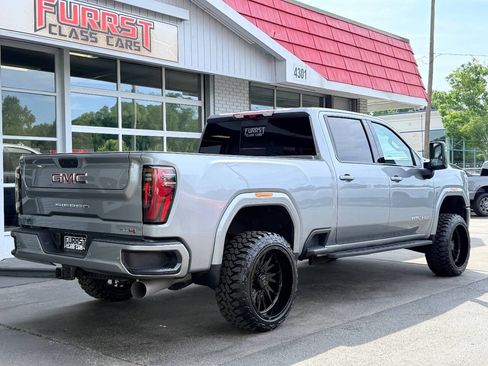Used 2024 GMC Sierra 2500 AT4 w/ Technology Package AWD/4WD image 3