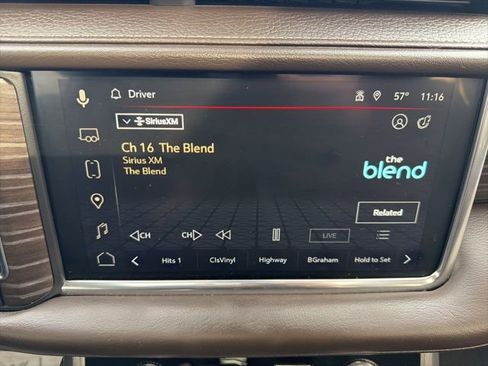 Used 2022 GMC Yukon XL Denali image 27