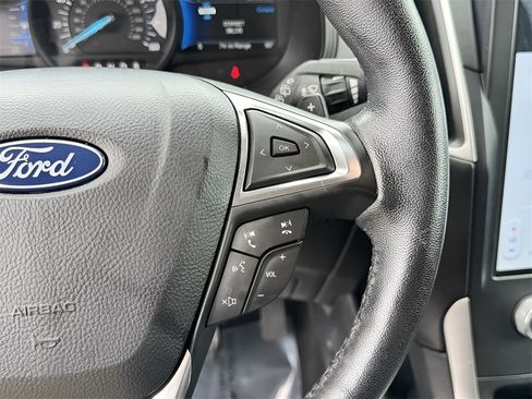 Used 2022 Ford Edge SEL w/ Class II Trailer Tow Package image 15