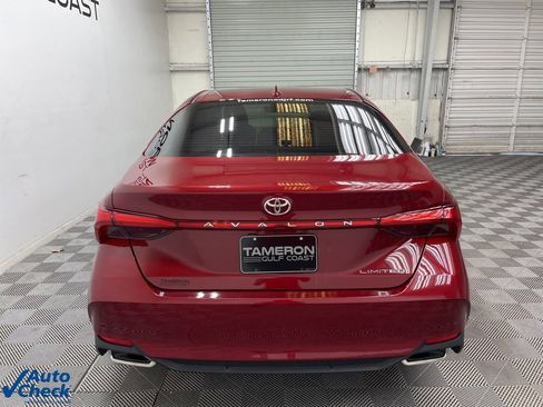 Used 2019 Toyota Avalon Limited image 10