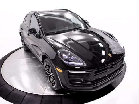 Certified 2026 Porsche Macan AWD/4WD image 22
