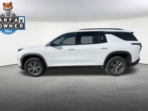 Used 2024 Chevrolet Traverse LT w/ Enhanced Driving Package AWD/4WD image 6
