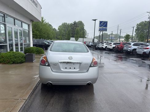 Used 2012 Nissan Altima 2.5 S FWD image 4