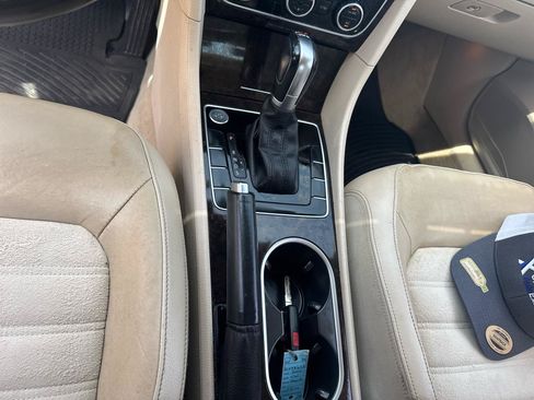 Used 2014 Volkswagen Passat TDI SEL Premium FWD image 17