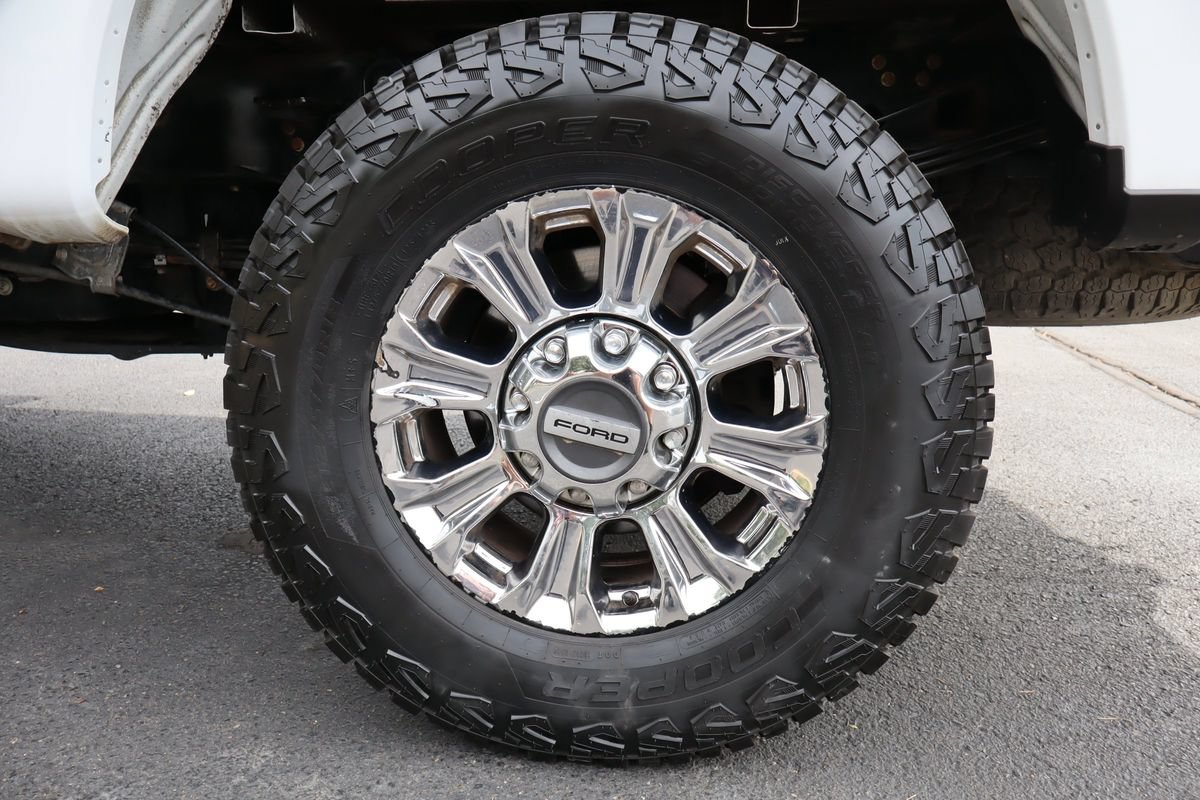 Used 2019 Ford F350 XLT w/ XLT Premium Package AWD/4WD image 41