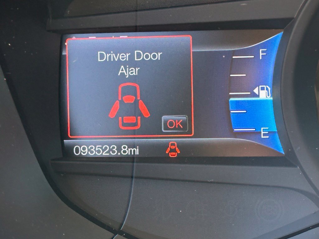 Used 2018 Ford Fusion SE w/ Equipment Group 201A FWD image 7