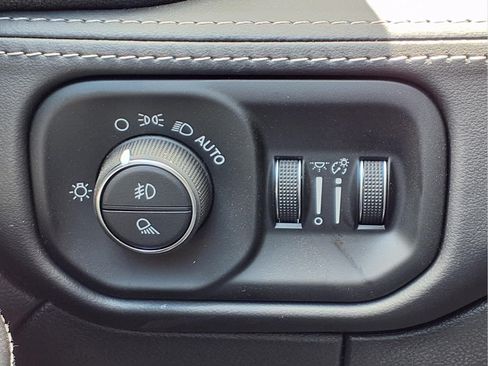 New 2026 RAM 2500 Limited AWD/4WD image 15