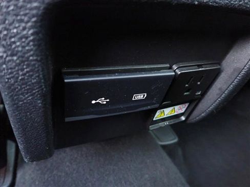 Used 2020 Jeep Cherokee Limited image 11