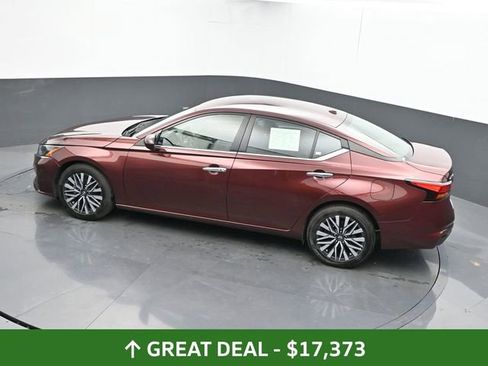 Used 2023 Nissan Altima 2.5 SV FWD image 42