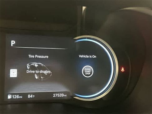 Used 2024 Genesis G70 2.5T image 16