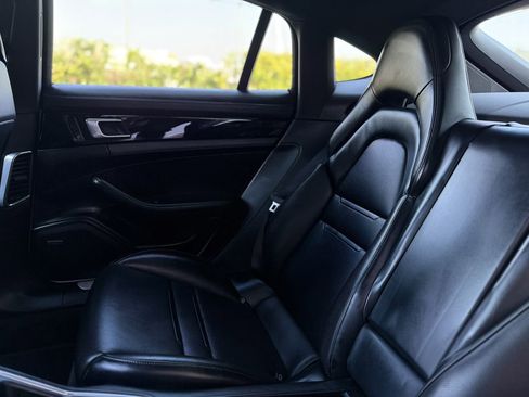 Used 2018 Porsche Panamera 4 w/ Premium Package AWD/4WD image 26