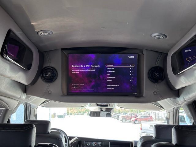 Used 2020 GMC Savana 2500 Extended w/ Enhanced Convenience Package RWD image 4
