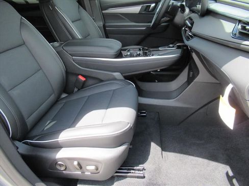 New 2026 Buick Enclave Preferred w/ Power Package image 9