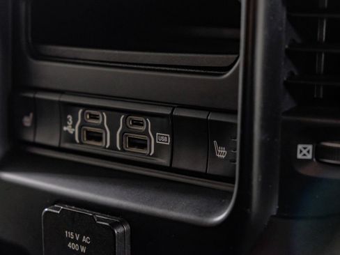Used 2019 RAM 2500 Limited AWD/4WD image 32