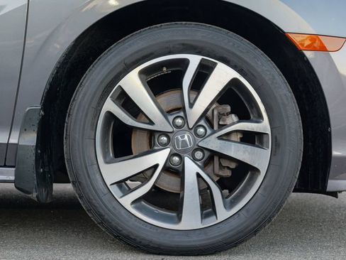 Used 2023 Honda Odyssey Touring image 13