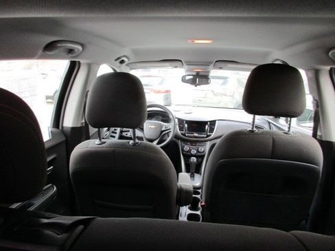 Used 2018 Chevrolet Trax LS image 27