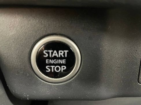 Used 2023 Nissan Rogue SV AWD/4WD image 30