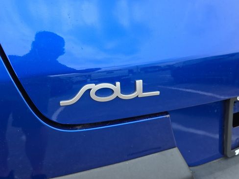 Used 2022 Kia Soul LX FWD image 5