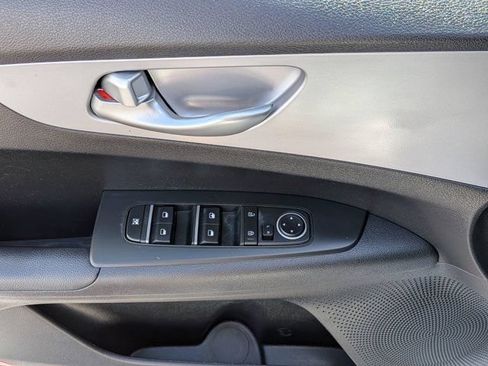 Used 2023 Kia Forte LXS FWD image 17