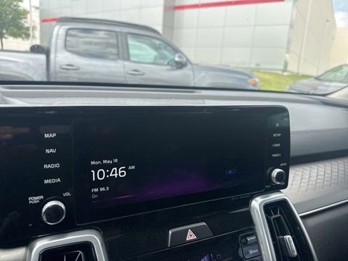 Used 2022 Kia Sorento SX AWD/4WD image 12