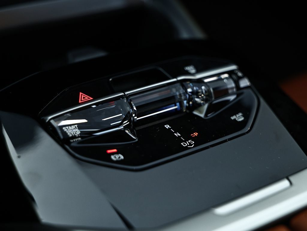 New 2027 BMW 740i w/ Executive Package RWD image 42