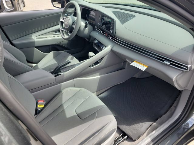 New 2026 Hyundai Elantra Sport FWD image 19