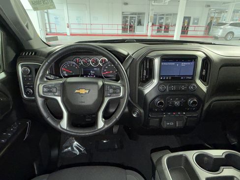 Used 2022 Chevrolet Silverado 1500 LT image 16