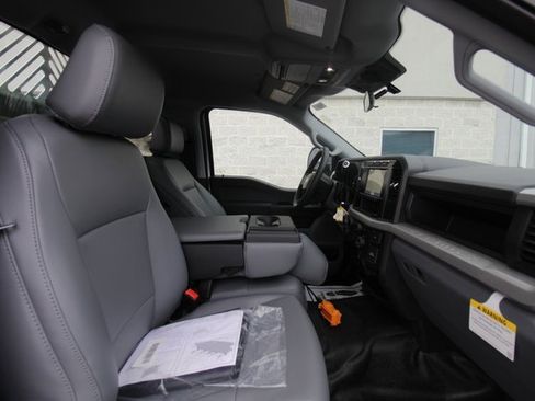 Used 2024 Ford F550 4x4 Regular Cab Super Duty image 36