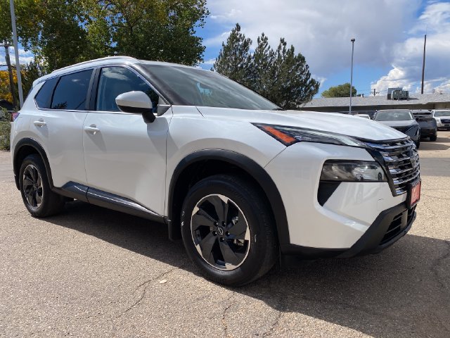 Used 2024 Nissan Rogue SV w/ SV Premium Package AWD/4WD image 7