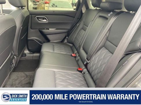 New 2025 Nissan Rogue Platinum w/ Tech Package image 24