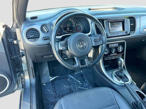 Used 2018 Volkswagen Beetle 2.0T S image 21