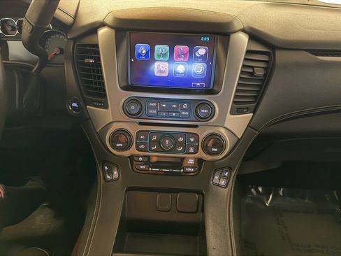 Used 2017 GMC Yukon SLT AWD/4WD image 17