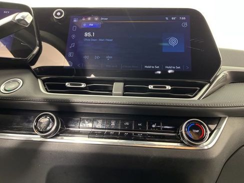 Used 2025 Chevrolet Equinox LT image 25