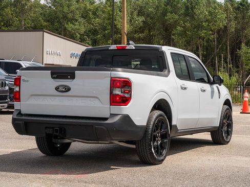 Certified 2025 Ford Maverick Lariat w/ Black Appearance Package AWD/4WD image 8