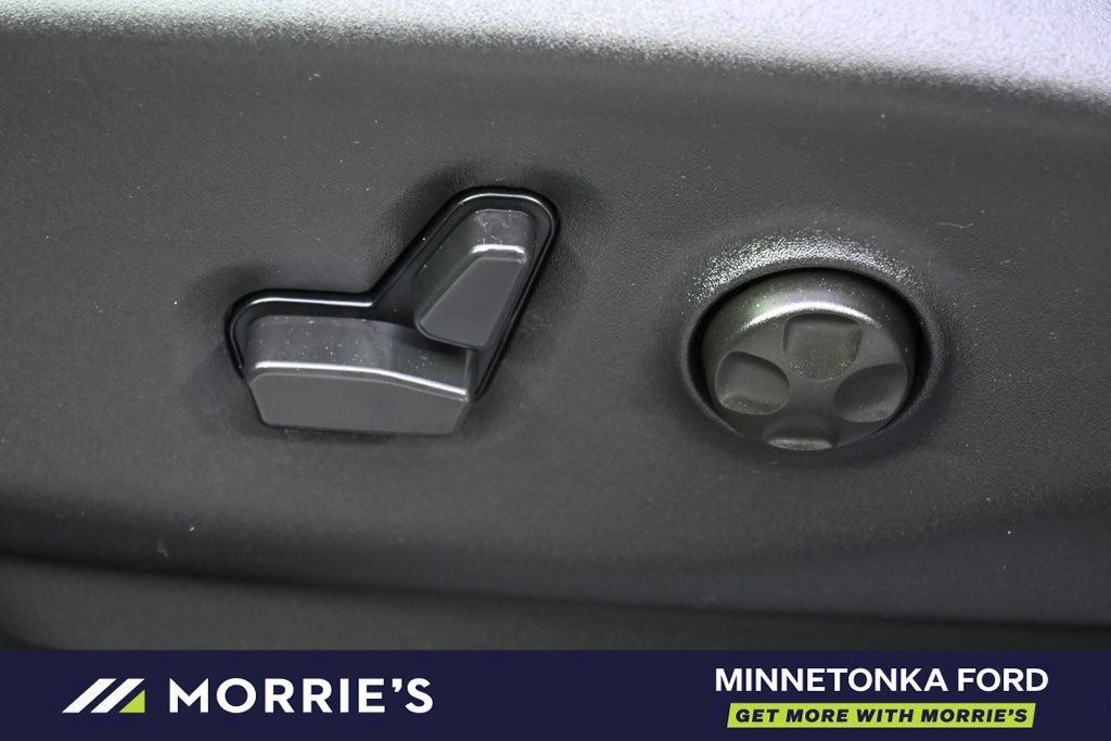 Used 2026 Chrysler Pacifica Select w/ S Appearance Package FWD image 15