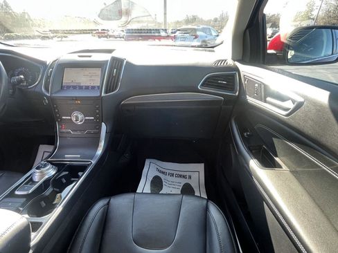 Used 2020 Ford Edge Titanium image 12