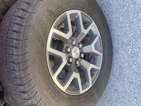 Used 2021 GMC Canyon AT4 w/ Trailering Package image 10