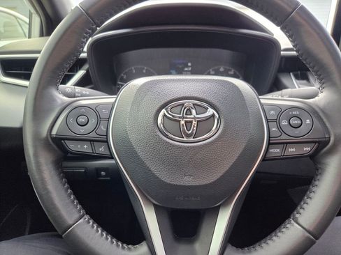 Used 2023 Toyota Corolla SE w/ SE Package image 6