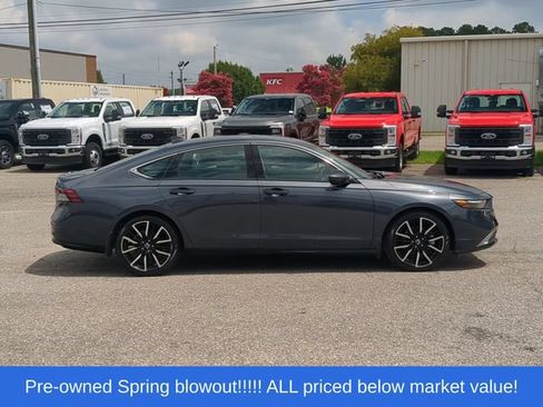 Used 2023 Honda Accord Touring image 14