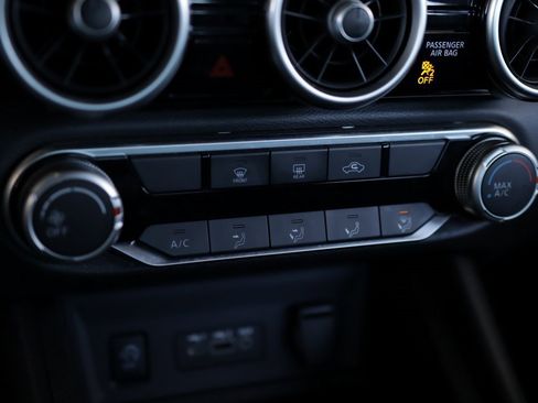 Used 2024 Nissan Sentra SV image 14