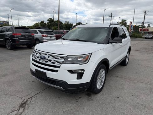 Used 2019 Ford Explorer XLT w/ Equipment Group 201A AWD/4WD image 5