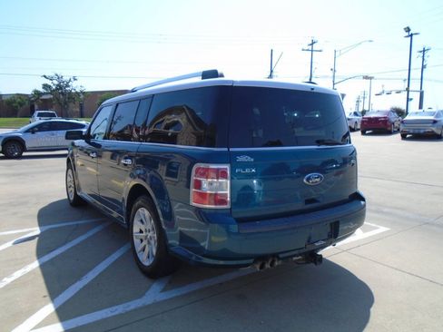 Used 2011 Ford Flex SEL w/ Rapid Spec Order Code FWD image 7