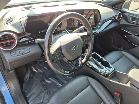 Used 2024 Chevrolet Trax RS w/ Driver Confidence Package FWD image 14