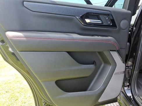 New 2026 GMC Yukon AT4 Ultimate AWD/4WD image 18