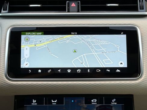 Used 2019 Land Rover Range Rover Velar S AWD/4WD image 19