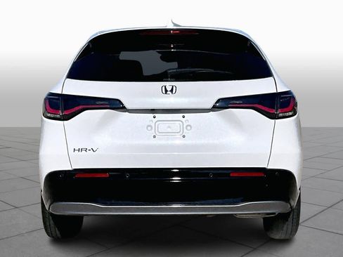 Certified 2026 Honda HR-V EX-L image 4
