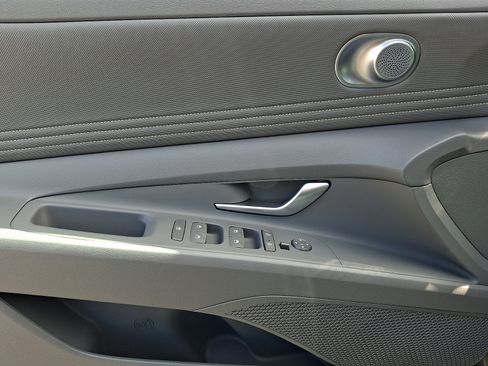 Certified 2023 Hyundai Elantra SEL w/ Convenience Package FWD image 12